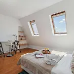 Le Marais - Walk To Notre-Dame - 1Br - Paris Vacation Rentals